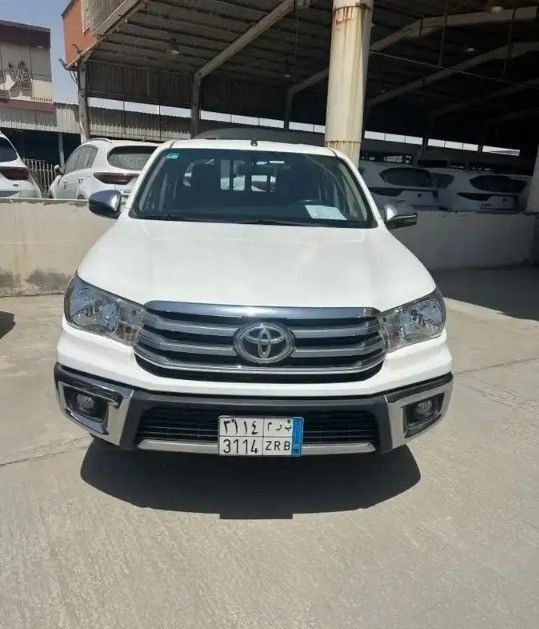 مستعملة Toyota Hilux ثامناً, 2.7 l, 2020 في في المملكة العربية السعودية, الدمام من معرض اعتماد الشرقية للسيارات، اللون أبيض.  | AUTO.AE | إعلان #261951