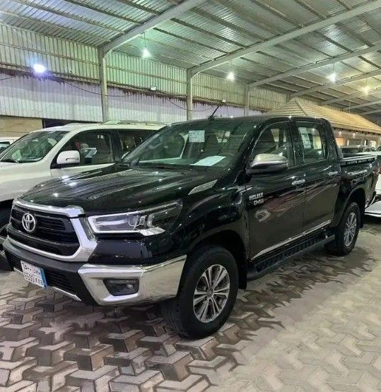 Подержанный Toyota Hilux VIII Рестайлинг, 2.4 л, 2023 в Саудовская Аравия, Даммам от معرض اعتماد الشرقية للسيارات Черный цвет.  | AUTO.AE | Объявление #262031