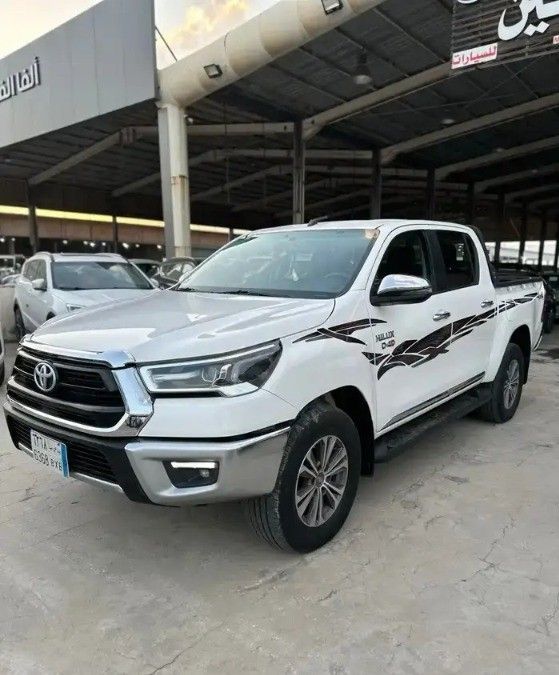Подержанный Toyota Hilux VIII Рестайлинг, 2.4 л, 2022 в Саудовская Аравия, Даммам от معرض اعتماد الشرقية للسيارات Белый цвет.  | AUTO.AE | Объявление #262040