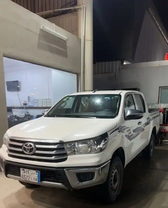 Подержанный Toyota Hilux VIII Рестайлинг, 2.7 л, 2021 в Саудовская Аравия, Даммам от معرض اعتماد الشرقية للسيارات Белый цвет.  | AUTO.AE | Объявление #262050