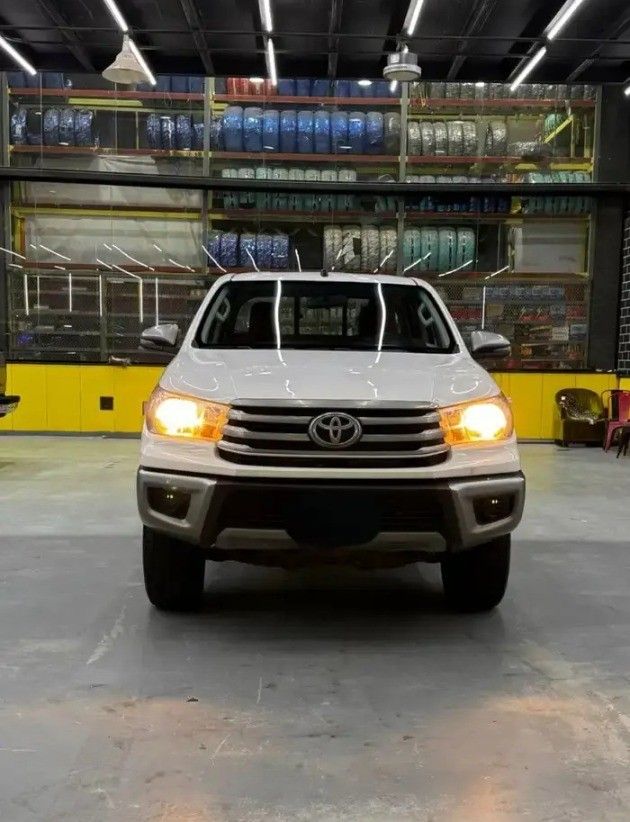 Used Toyota Hilux VIII Facelift, 2.4 l, 2020 in Saudi Arabia, Dammam by معرض سطام الزعبي للسيارات, White color.  | AUTO.AE | Listing #263317