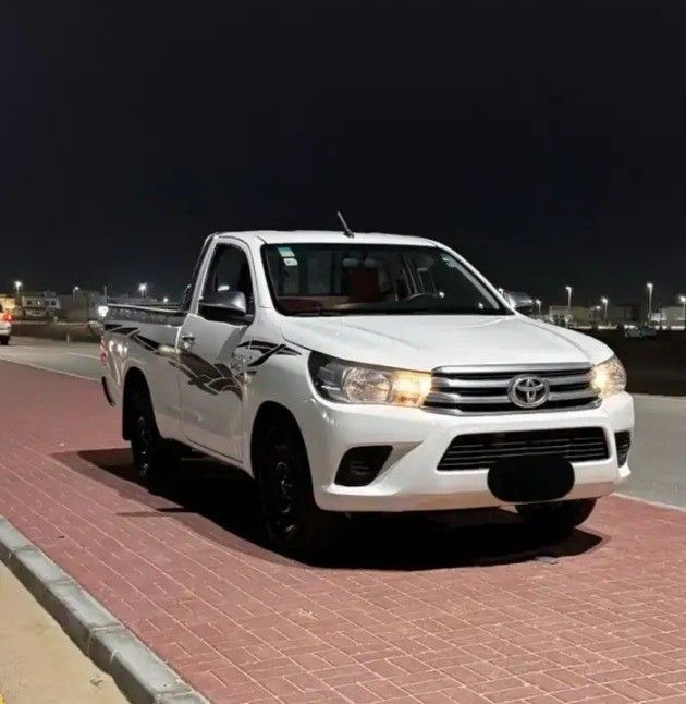 Used Toyota Hilux VIII, 2.8 l, 2019 in Saudi Arabia, Dammam by معرض سطام الزعبي للسيارات, White color.  | AUTO.AE | Listing #263455