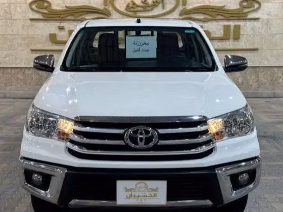 Подержанный ⁦Toyota Hilux VIII, 2.7 л, 2022⁩ в Саудовская Аравия, Даммам от معرض الخشيبان للسيارات Белый цвет.  | AUTO.AE | Объявление #295206