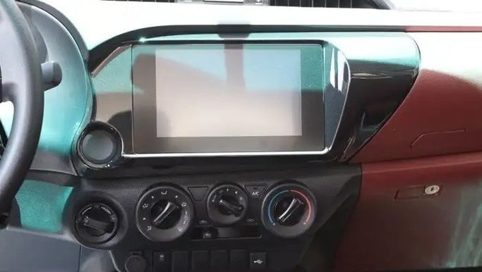 جديدة Toyota Hilux ثامناً، 2.7 لتر، 2026 في المملكة العربية السعودية، الدمام من معرض ون كارز للسيارات One Cars، اللون أبيض.  | AUTO.AE | إعلان #295281 — صورة 12 من 14