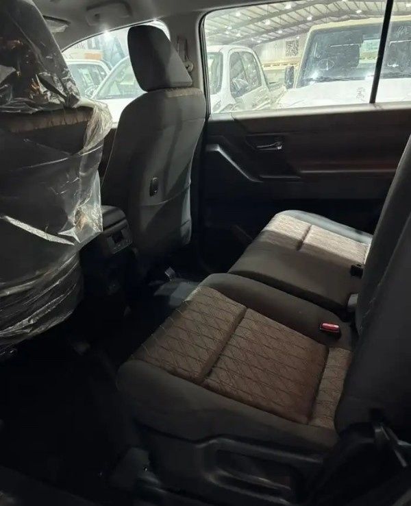 Новый Toyota Innova III, 2.0 л, 2026 в Саудовская Аравия, Даммам от معرض ون كارز للسيارات One Cars Золотистый цвет.  | AUTO.AE | Объявление #295393 — фото 9 из 11
