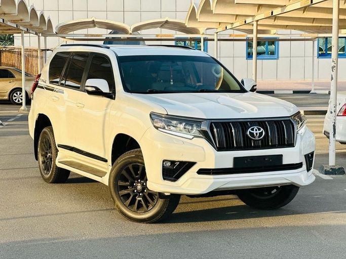 مستعملة Toyota Land Cruiser Prado 150 سلسلة 150 Series Facelift 3, 4.0 l, 2020 في في المملكة العربية السعودية, الدمام من معرض التاج الشمالي للسيارات، اللون أبيض. مواصفات الخليج | AUTO.AE | إعلان #259807