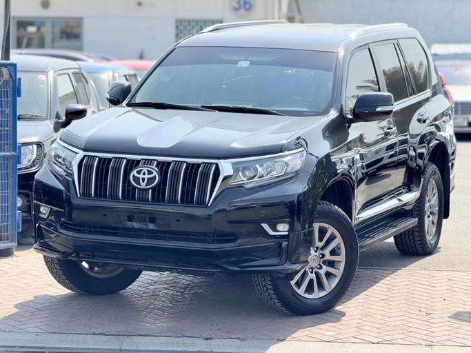 Used Toyota Land Cruiser Prado 150 Series Facelift 2, 2.7 l, 2021 in Saudi Arabia, Dammam by معرض التاج الشمالي للسيارات, Black color. GCC Specs | AUTO.AE | Listing #259922