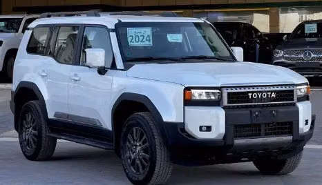 جديدة Toyota Land Cruiser Prado سلسلة 250, 2.4 l, 2024 في في المملكة العربية السعودية, الدمام من معرض ال جميح للسيارات الدمام، اللون أبيض. مواصفات الخليج | AUTO.AE | إعلان #268083