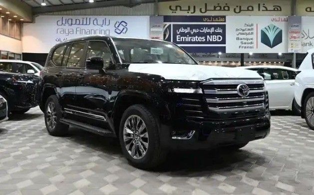 New Toyota Land Cruiser Twin Turbo 300 Series, 3.5 l, 2025 in Saudi Arabia, Dammam by معرض مجموعة الفجر الجديد للسيارات, Black color.  | AUTO.AE | Listing #259005
