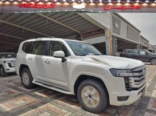 جديدة Toyota Land Cruiser Twin Turbo السلسلة 300, 3.5 l, 2026 في في المملكة العربية السعودية, الدمام من معرض دليل المملكة للسيارات dalil almamlakah، اللون أبيض. مواصفات الخليج | AUTO.AE | إعلان #259282