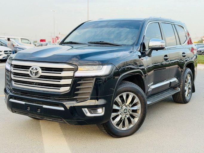 Подержанный Toyota Land Cruiser 200 Series Рестайлинг 2, 4.0 л, 2015 в Саудовская Аравия, Даммам от معرض التاج الشمالي للسيارات Черный цвет. GCC | AUTO.AE | Объявление #259620