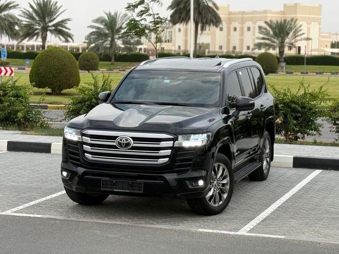 Подержанный Toyota Land Cruiser Twin Turbo 300 Series, 3.5 л, 2024 в Саудовская Аравия, Даммам от معرض التاج الشمالي للسيارات Черный цвет. GCC | AUTO.AE | Объявление #259659