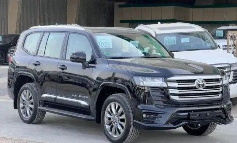 جديدة Toyota Land Cruiser السلسلة 300, 4.0 l, 2026 في في المملكة العربية السعودية, الدمام من معرض ال جميح للسيارات الدمام، اللون أسود. مواصفات الخليج | AUTO.AE | إعلان #268365