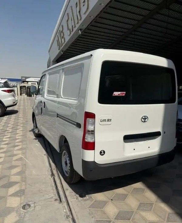 جديدة Toyota Lite Ace سادساً، 1.5 لتر، 2026 في المملكة العربية السعودية، الدمام من معرض ون كارز للسيارات One Cars، اللون أبيض.  | AUTO.AE | إعلان #295287 — صورة 4 من 10