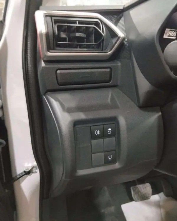 Новый Toyota Raize I, 1.2 л, 2026 в Саудовская Аравия, Даммам от معرض مركبة العز Белый цвет.  | AUTO.AE | Объявление #295954 — фото 10 из 13