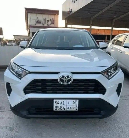 Подержанный Toyota RAV4 V (XA50), 2.5 л, 2021 в Саудовская Аравия, Даммам от معرض اعتماد الشرقية للسيارات Белый цвет.  | AUTO.AE | Объявление #262037