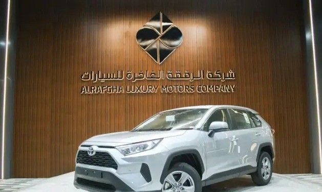 New Toyota RAV4 V (XA50), 2.0 l, 2025 in Saudi Arabia, Dammam by الرفقة الفاخرة للسيارات, Silver color.  | AUTO.AE | Listing #263223