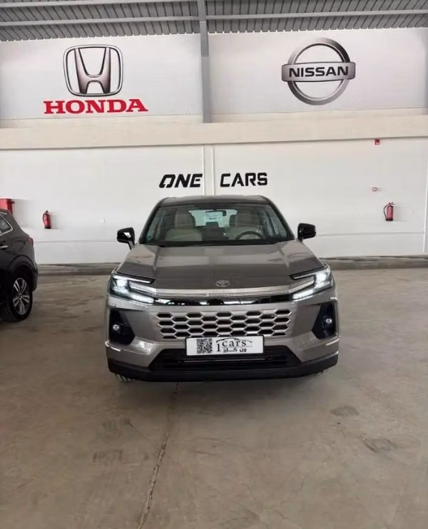 جديدة ⁦Toyota RAV4 السادس (XA60)، 2.0 l، 2026⁩ في في المملكة العربية السعودية, الدمام من معرض ون كارز للسيارات One Cars، اللون رمادي.  | AUTO.AE | إعلان #295360