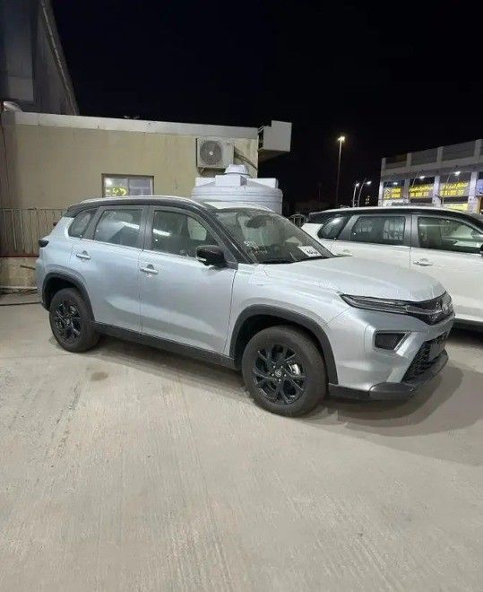 جديدة Toyota Urban Cruiser ثالثاً, 1.5 l, 2024 في في المملكة العربية السعودية, الدمام من معرض اعتماد الشرقية للسيارات، اللون فضي.  | AUTO.AE | إعلان #261912