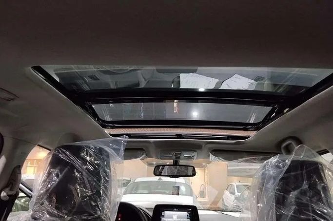 Новый Toyota Urban Cruiser III, 1.5 л, 2026 в Саудовская Аравия, Даммам от معرض مركبة العز Серебристый цвет.  | AUTO.AE | Объявление #295949 — фото 9 из 14