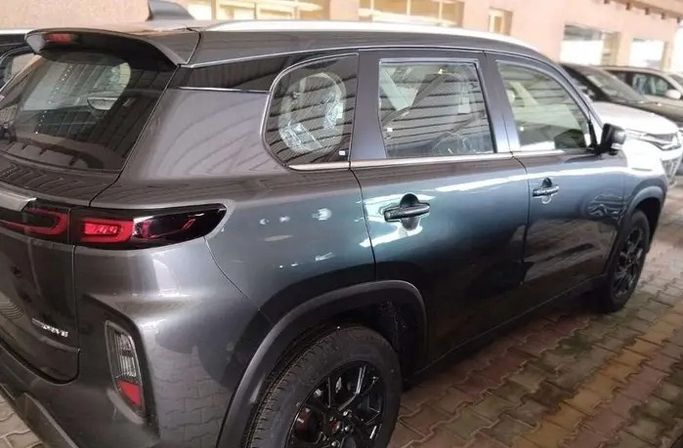 Новый Toyota Urban Cruiser III, 1.5 л, 2026 в Саудовская Аравия, Даммам от معرض مركبة العز Серебристый цвет.  | AUTO.AE | Объявление #295951 — фото 3 из 15