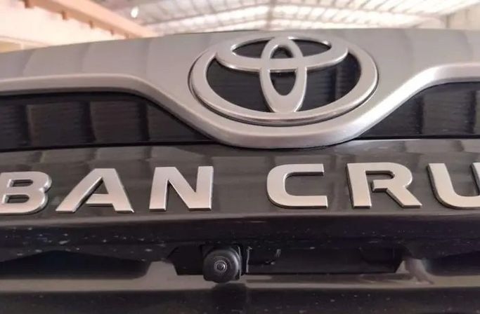 Новый Toyota Urban Cruiser III, 1.5 л, 2026 в Саудовская Аравия, Даммам от معرض مركبة العز Серебристый цвет.  | AUTO.AE | Объявление #295951 — фото 5 из 15