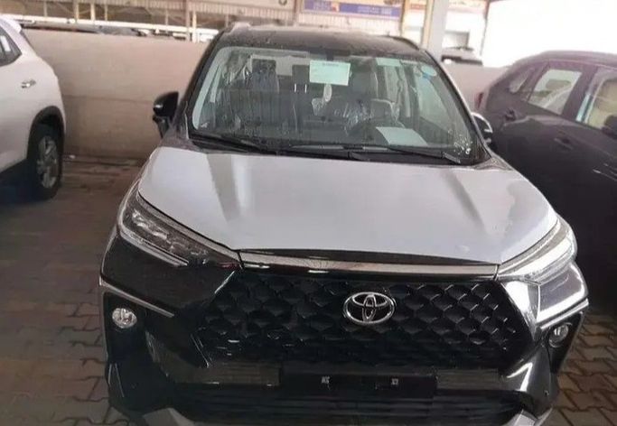 جديدة ⁦Toyota Veloz، 1.5 l، 2025⁩ في في المملكة العربية السعودية, الدمام من معرض مركبة العز، اللون أسود. مواصفات الخليج | AUTO.AE | إعلان #277890