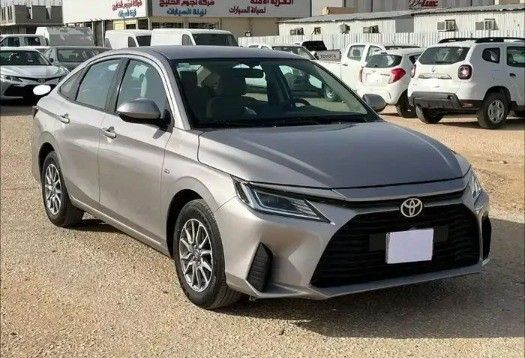 Подержанный Toyota Yaris IV, 1.5 л, 2023 в Саудовская Аравия, Даммам от معرض أبو ماجد Серый цвет. GCC | AUTO.AE | Объявление #258559