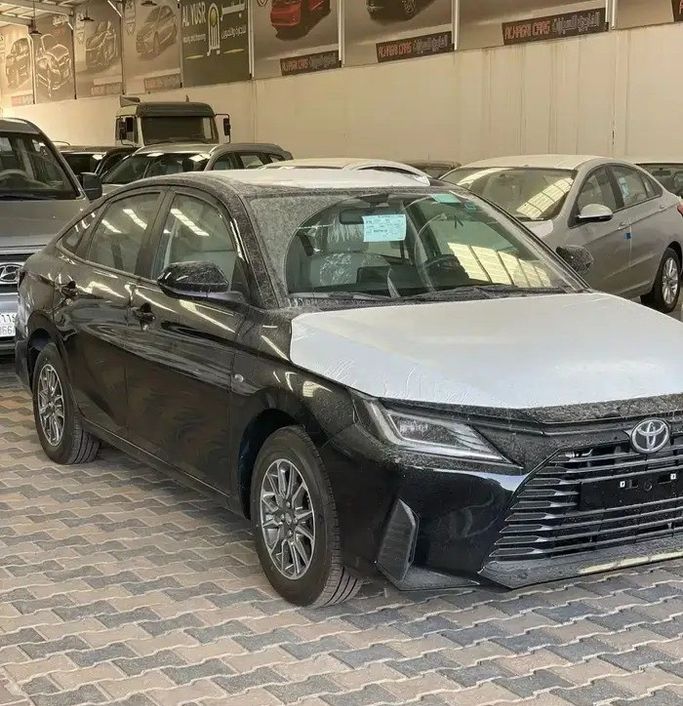 Новый ⁦Toyota Yaris IV (AC100), 1.3 л, 2026⁩ в Саудовская Аравия, Хафар аль-Батин от معرض تركي راجح الهاجري للسيارات Черный цвет.  | AUTO.AE | Объявление #281518