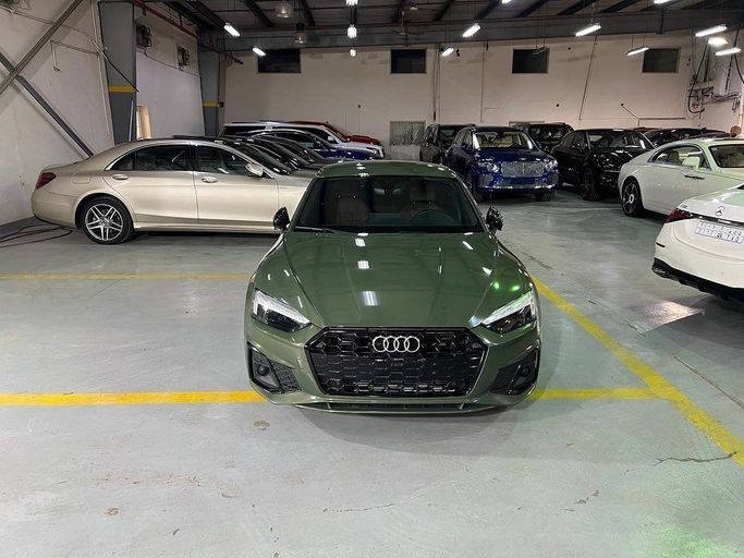 مستعملة Audi A5 40 TFSI عملية فيس ليفت II (F5), 2.0 l, 2022 في في المملكة العربية السعودية, جدة من Edition One، اللون أخضر.  | AUTO.AE | إعلان #246194