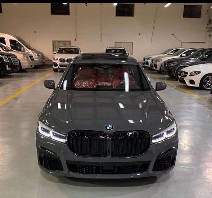 مستعملة BMW 7 Series M760Li xDrive عملية فيس ليفت السادس (G11/G12), 6.6 l, 2021 في في المملكة العربية السعودية, جدة من Edition One، اللون رمادي.  | AUTO.AE | إعلان #246199