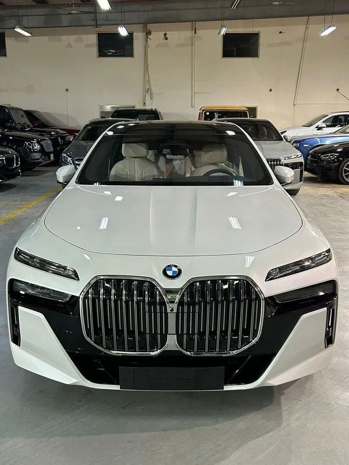 Новый BMW 7 Series 740i VII (G70), 3.0 л, 2024 в Саудовская Аравия, Джидда от Edition One Белый цвет.  | AUTO.AE | Объявление #246823