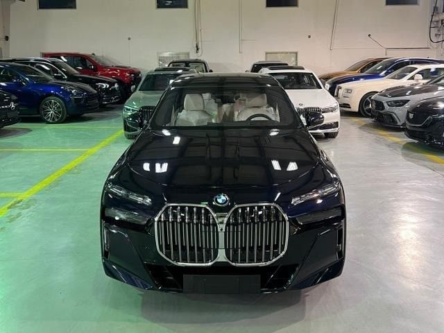 Новый BMW 7 Series 740i VII (G70), 3.0 л, 2024 в Саудовская Аравия, Джидда от Edition One Тёмно-синий цвет.  | AUTO.AE | Объявление #246872