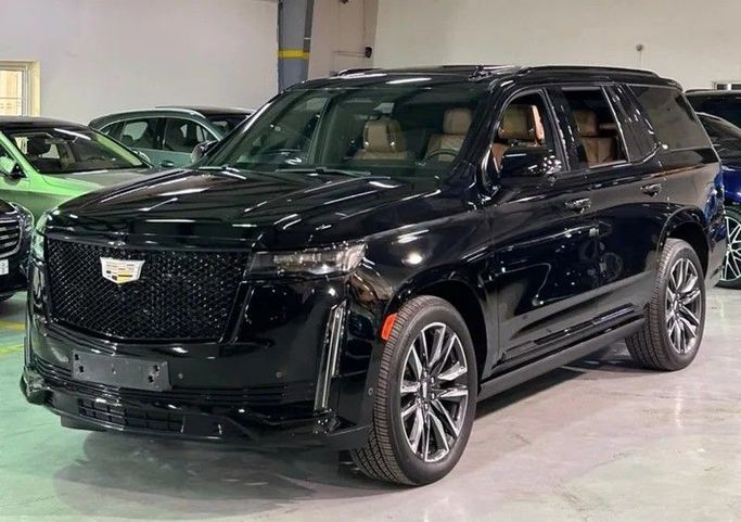 مستعملة Cadillac Escalade V, 6.2 l, 2021 في في المملكة العربية السعودية, جدة من Edition One، اللون أسود.  | AUTO.AE | إعلان #247024