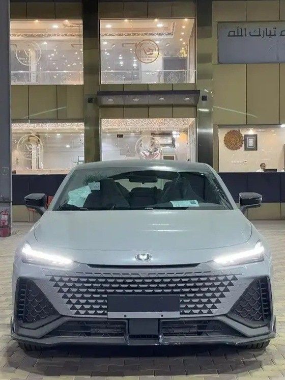 Новый Changan UNI-V I, 2.0 л, 2026 в Саудовская Аравия, Джидда от Nada Al Jazeera شركة ندى الجزيرة للسيارات Серый цвет.  | AUTO.AE | Объявление #275302