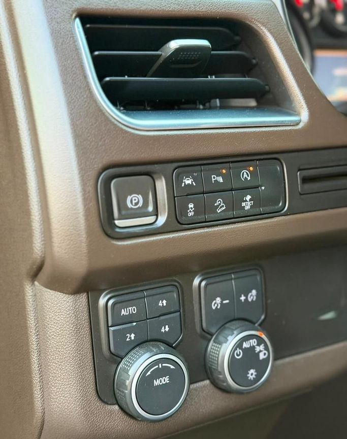 Подержанный Chevrolet Tahoe V, 5.3 л, 2023 в Саудовская Аравия, Джидда от Ideal Experience Trading ايديال اكسبيرينس للتجارة Черный цвет.  | AUTO.AE | Объявление #296335 — фото 14 из 18