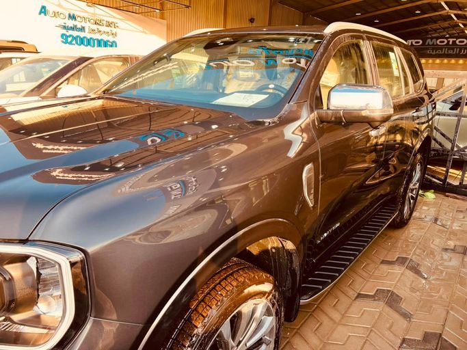 جديدة Ford Everest ثالثاً, 2.3 l, 2025 في في المملكة العربية السعودية, جدة من Auto Motors Int. أوتو موتورز العالمية، اللون رمادي. أخرى | AUTO.AE | إعلان #275565