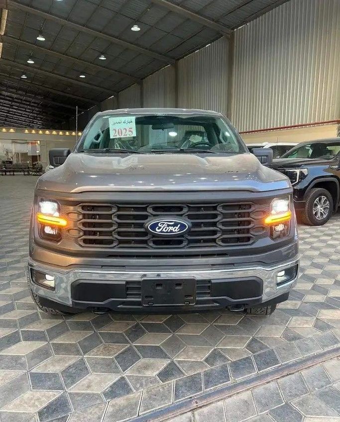 Новый Ford F-150 XIV Рестайлинг, 5.0 л, 2025 в Саудовская Аравия, Джидда от Khiyarak Al Mumayaz  معرض خيارك المميز للسيارات Серый цвет.  | AUTO.AE | Объявление #253026