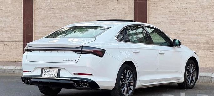 Подержанный Geely Preface I, 2.0 л, 2025 в Саудовская Аравия, Джидда от Rawafid Al Barakah Cars معرض روافد البركة للسيارات Белый цвет.  | AUTO.AE | Объявление #296367 — фото 10 из 20