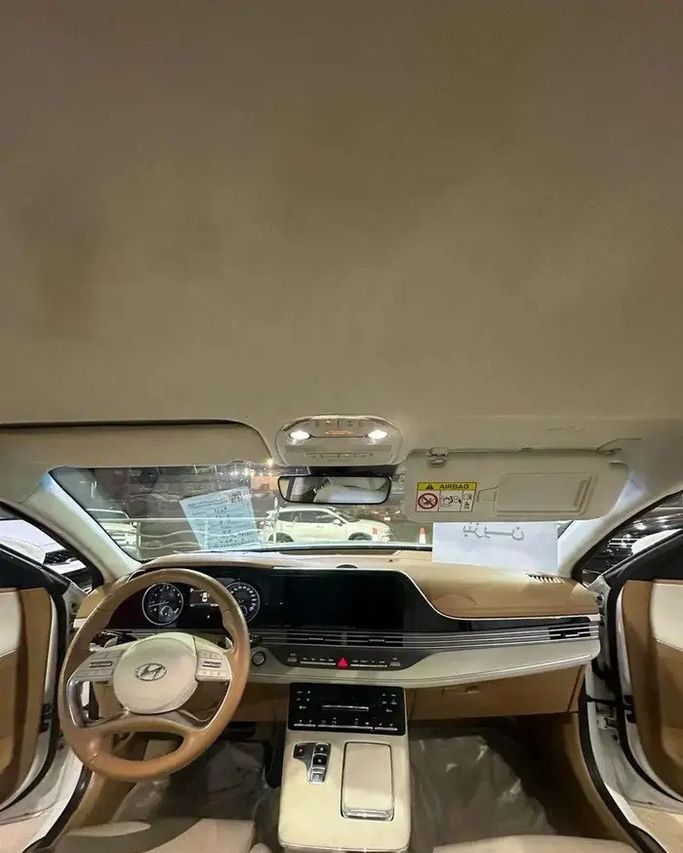 مستعملة Hyundai Azera ثالثاً فيس ليفت، 2.5 لتر، 2021 في المملكة العربية السعودية، جدة من Manarat Al Tayseer شركة منارة التيسير، اللون أبيض. المواصفات الكورية | AUTO.AE | إعلان #295939 — صورة 12 من 15