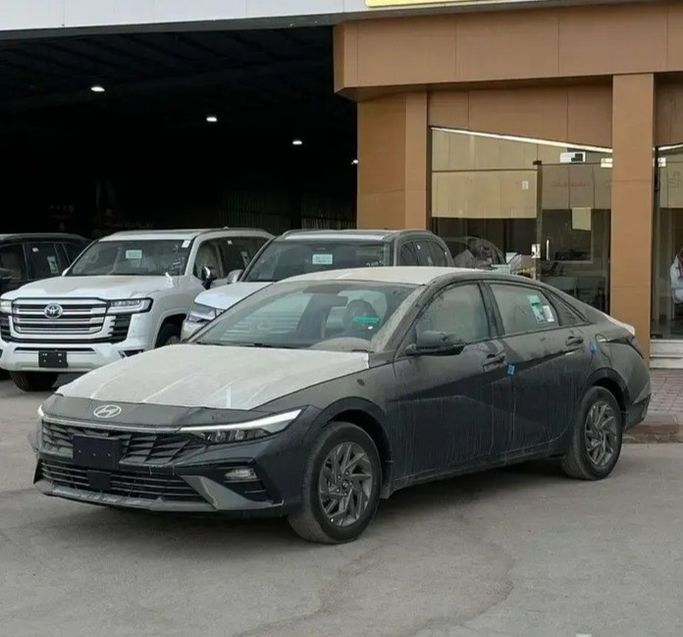 جديدة Hyundai Elantra عملية فيس ليفت VII (CN7), 2.0 l, 2026 في في المملكة العربية السعودية, جدة من Aloudh Motors، اللون رمادي. مواصفات الخليج | AUTO.AE | إعلان #274093