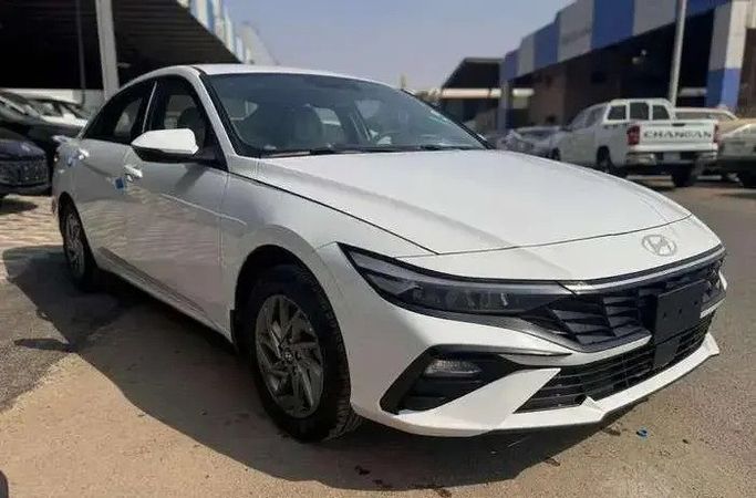 Новый Hyundai Elantra VII (CN7) Рестайлинг, 1.6 л, 2025 в Саудовская Аравия, Джидда от Friends Showroom شركة الاصدقاء المحدون المميزين المحدودة Белый цвет. Other | AUTO.AE | Объявление #274887
