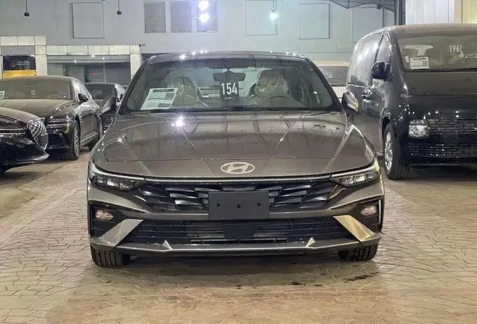 جديدة Hyundai Elantra عملية فيس ليفت VII (CN7), 2.0 l, 2026 في في المملكة العربية السعودية, جدة من شركة رواج للسيارات، اللون رمادي.  | AUTO.AE | إعلان #277233