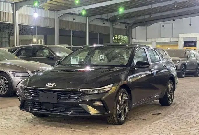 Новый Hyundai Elantra VII (CN7) Рестайлинг, 2.0 л, 2026 в Саудовская Аравия, Джидда от شركة رواج للسيارات Серый цвет.  | AUTO.AE | Объявление #278065