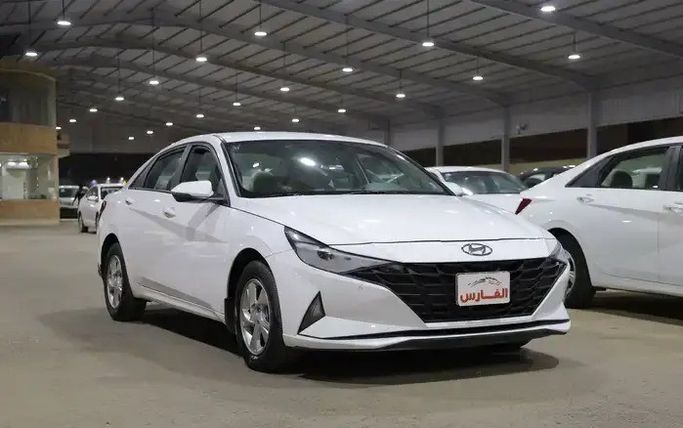 مستعملة Hyundai Elantra VII (CN7), 1.5 l, 2022 في في المملكة العربية السعودية, جدة من Al Faris معرض الفارس المتجدد للسيارات، اللون أبيض.  | AUTO.AE | إعلان #278896