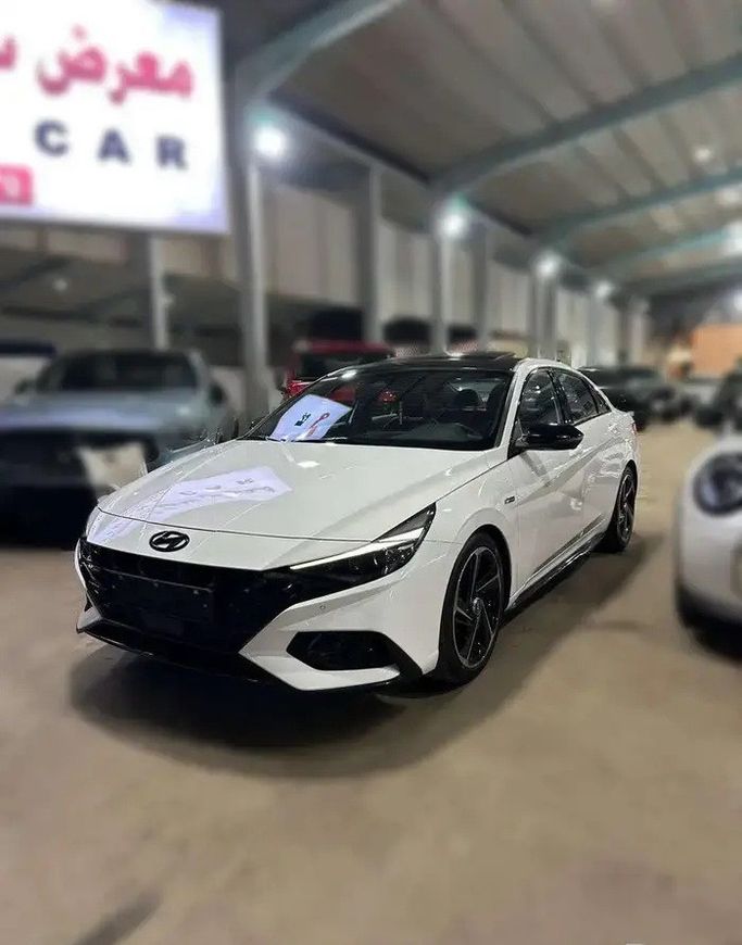 Подержанный Hyundai Elantra VII (CN7), 2.0 л, 2021 в Саудовская Аравия, Джидда от Diamond Car معرض سيارة الألماس Белый цвет.  | AUTO.AE | Объявление #282226