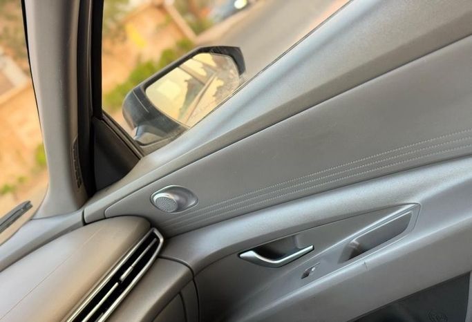 مستعملة Hyundai Elantra عملية فيس ليفت VII (CN7)، 1.5 لتر، 2025 في المملكة العربية السعودية، جدة من Rawafid Al Barakah Cars معرض روافد البركة للسيارات، اللون رمادي.  | AUTO.AE | إعلان #296356 — صورة 21 من 23