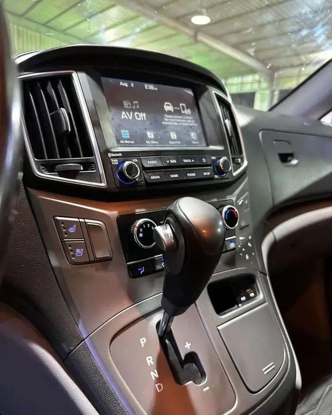 مستعملة Hyundai H-1 فيس ليفت الثاني 2، 2.5 لتر، 2021 في المملكة العربية السعودية، جدة من Manarat Al Tayseer شركة منارة التيسير، اللون أسود.  | AUTO.AE | إعلان #295575 — صورة 11 من 13