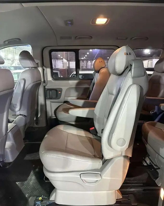 مستعملة Hyundai H-1 فيس ليفت الثاني 2، 2.5 لتر، 2021 في المملكة العربية السعودية، جدة من Manarat Al Tayseer شركة منارة التيسير، اللون أسود.  | AUTO.AE | إعلان #295890 — صورة 13 من 14