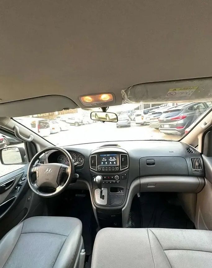 مستعملة Hyundai H-1 فيس ليفت الثاني 2، 2.5 لتر، 2021 في المملكة العربية السعودية، جدة من Manarat Al Tayseer شركة منارة التيسير، اللون فضي.  | AUTO.AE | إعلان #295893 — صورة 14 من 17